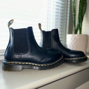 AirWair Chelsea Dr.Martins